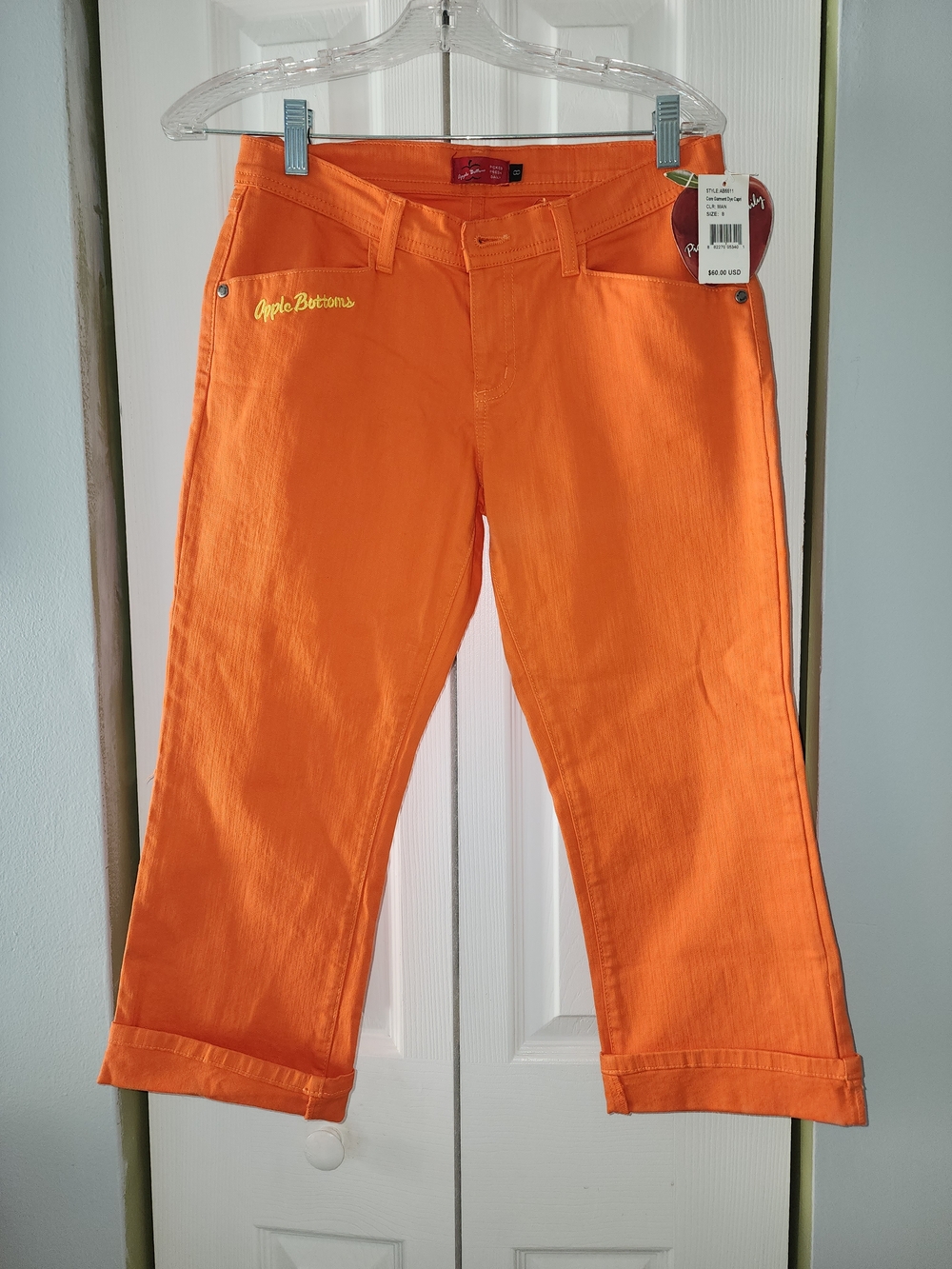 Apple Bottoms Orange Capri with Script Logo Size 8 Y2K Festive Vib